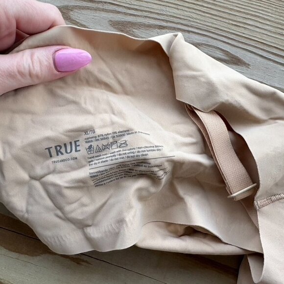 True & Co True Everybody Vneck Neck Bralette Beige / Nude XL - Picture 7 of 7